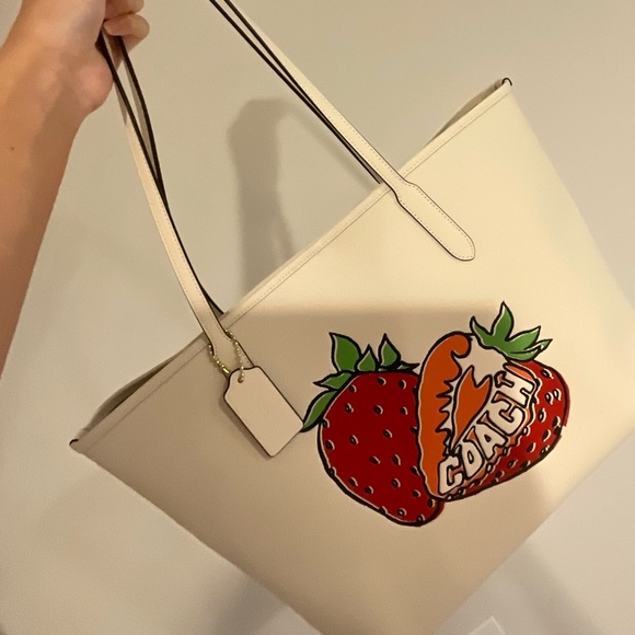 Coach City Tote Bag With Strawberry Graphic $450 RETAIL SOLD OUT - Picture 8 of 16